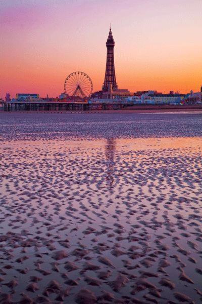 Denville Hotel Blackpool Eksteriør billede